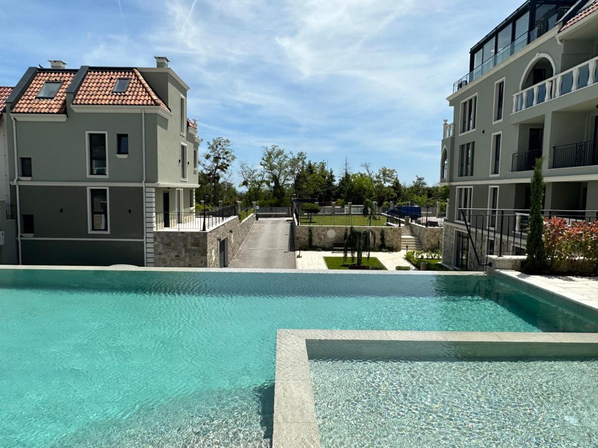 Mediterranea Complex - Luxury Apartment With Sea & Pool View! ヴァルナ エクステリア 写真